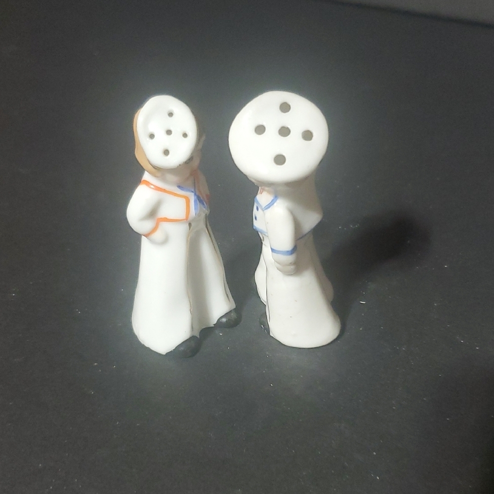 Vintage 1940's Japan Sailor Boy And Girl Salt And Pepper Set (Rare) - Picture 5 of 5